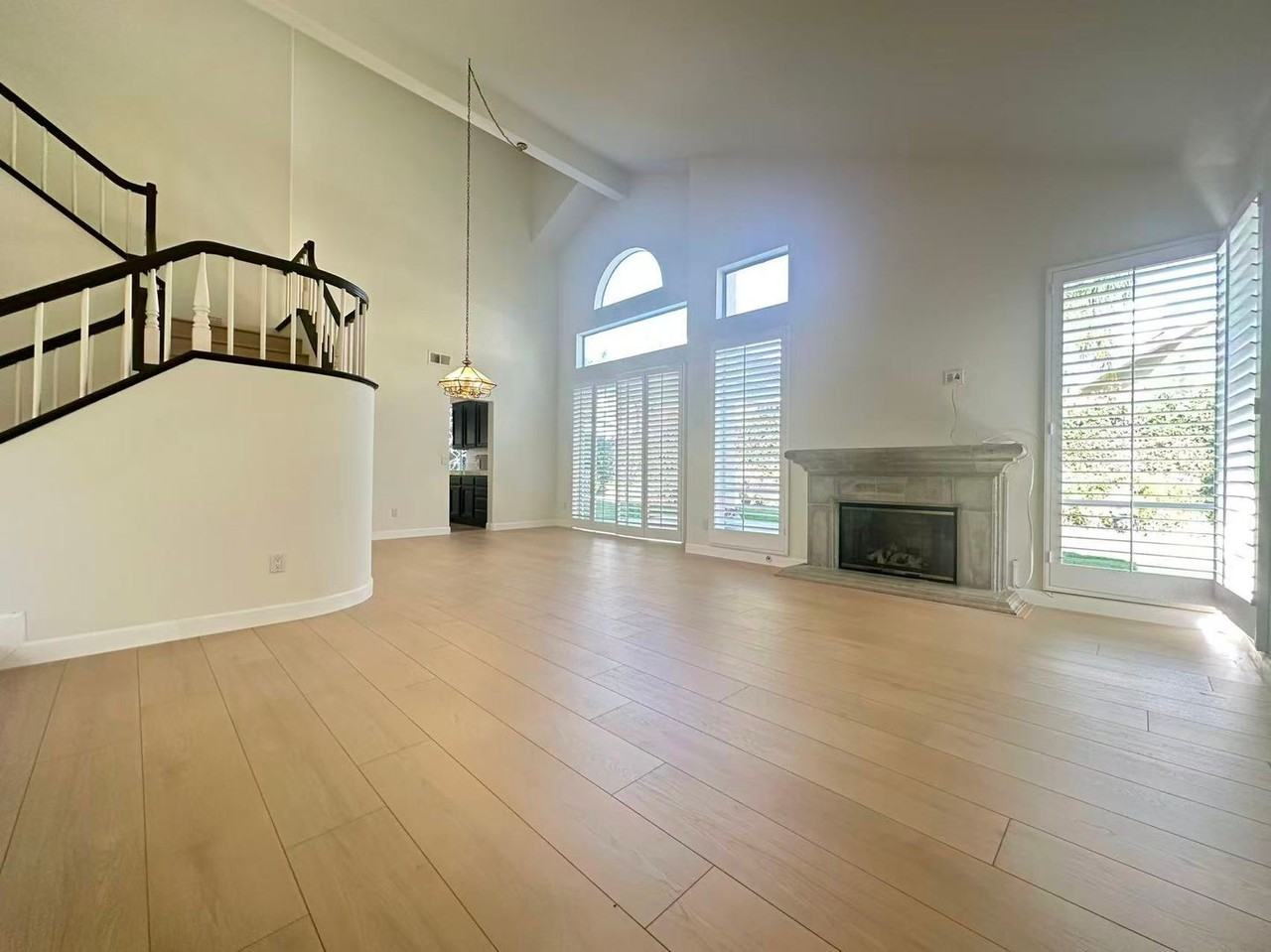 28881 Greenacres - Photo 2 of 19