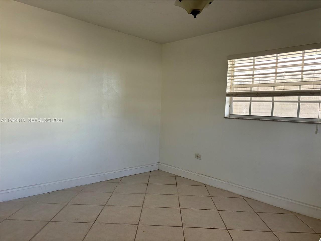 235 Ann Bonny Dr #235 - Photo 7 of 33