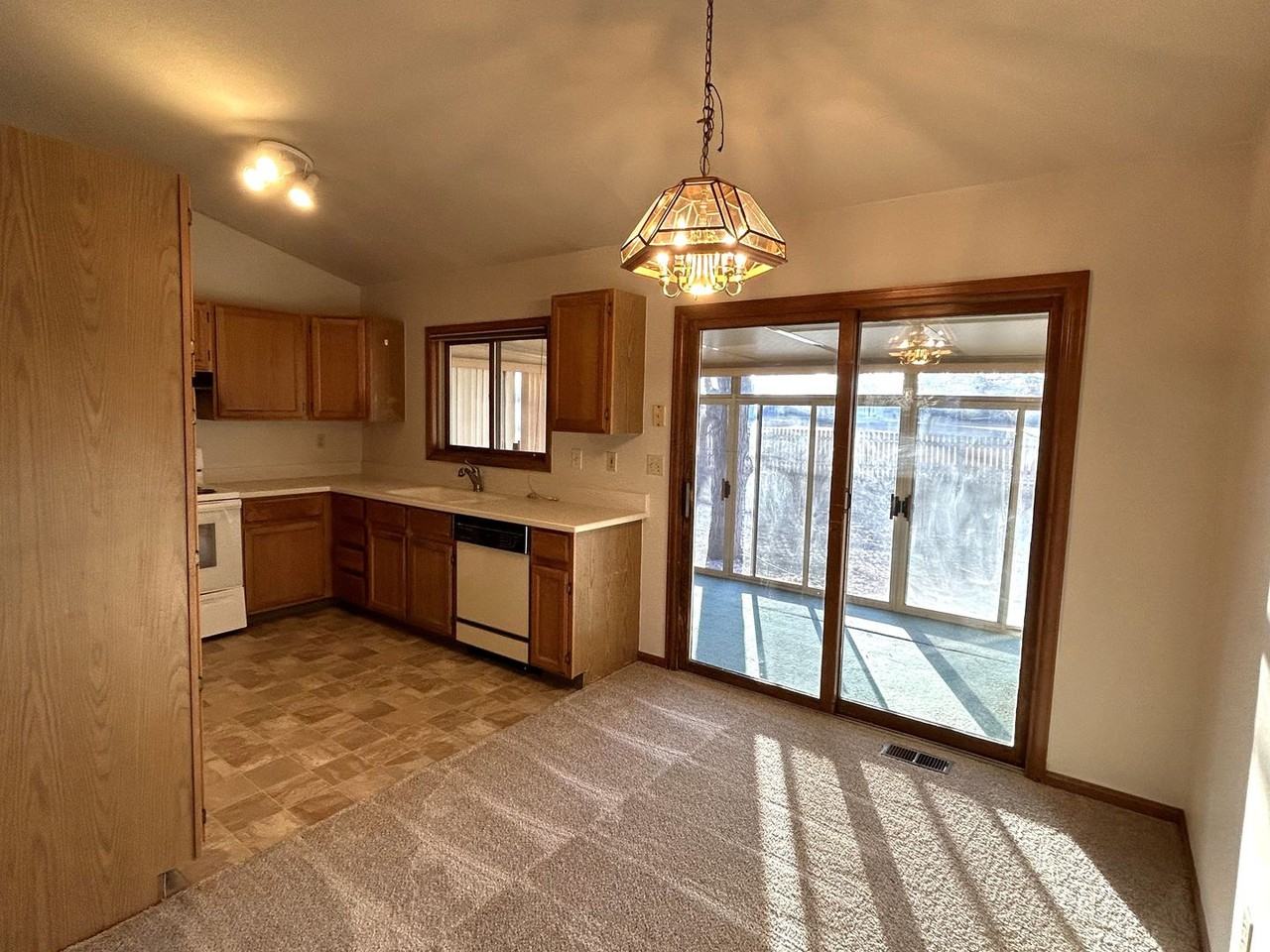 3507 Riva Ridge Dr - Photo 4 of 15