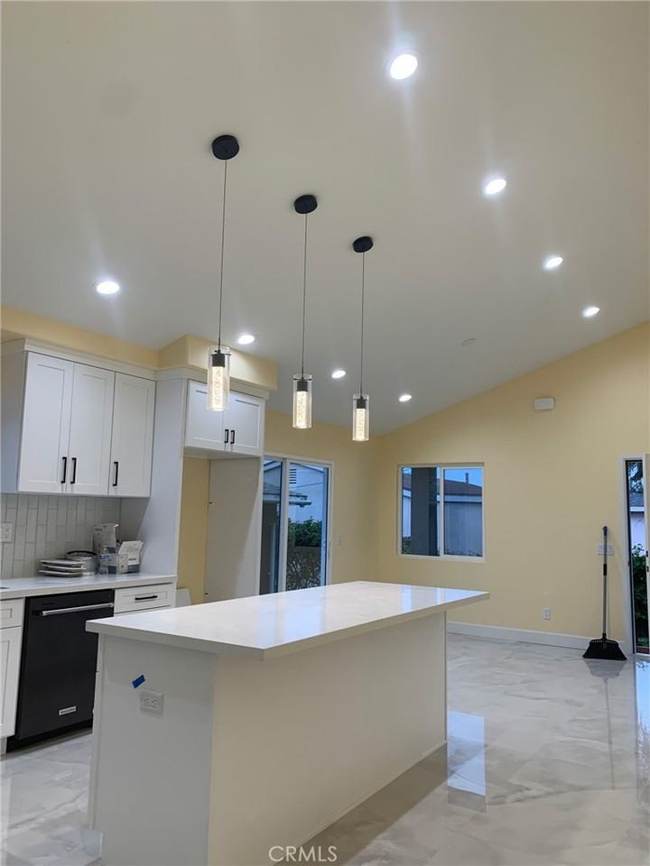 12685 Laux Ave #12685 - Photo 4 of 6