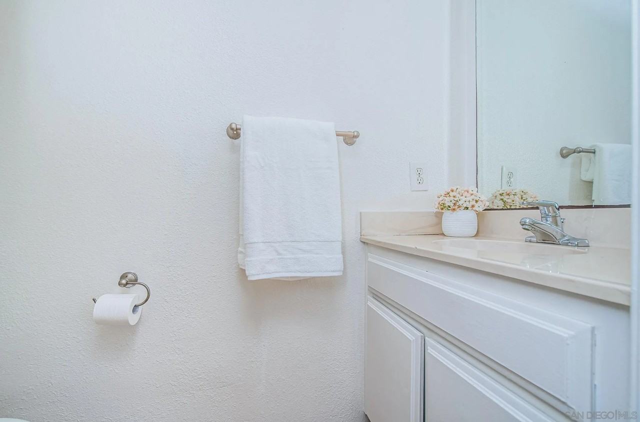 631 13th St #631-1 - Photo 3 of 25