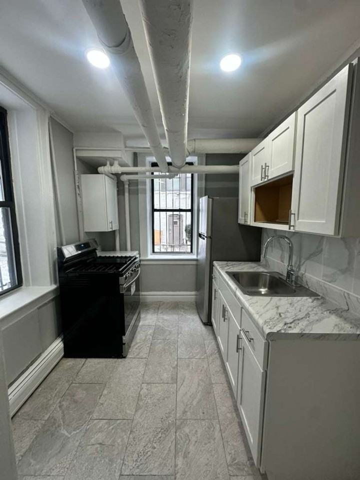 The Twin Oaks - Photo 5 of 15