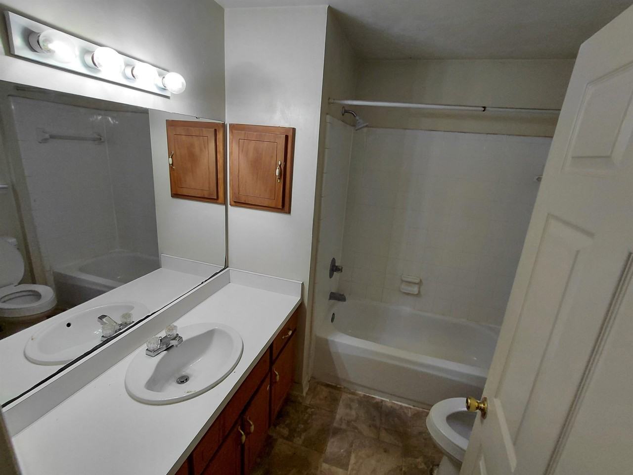 1557 Payne St #1557 - Photo 2 of 16