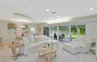 featured image of 1133 Sw 7th St #1133