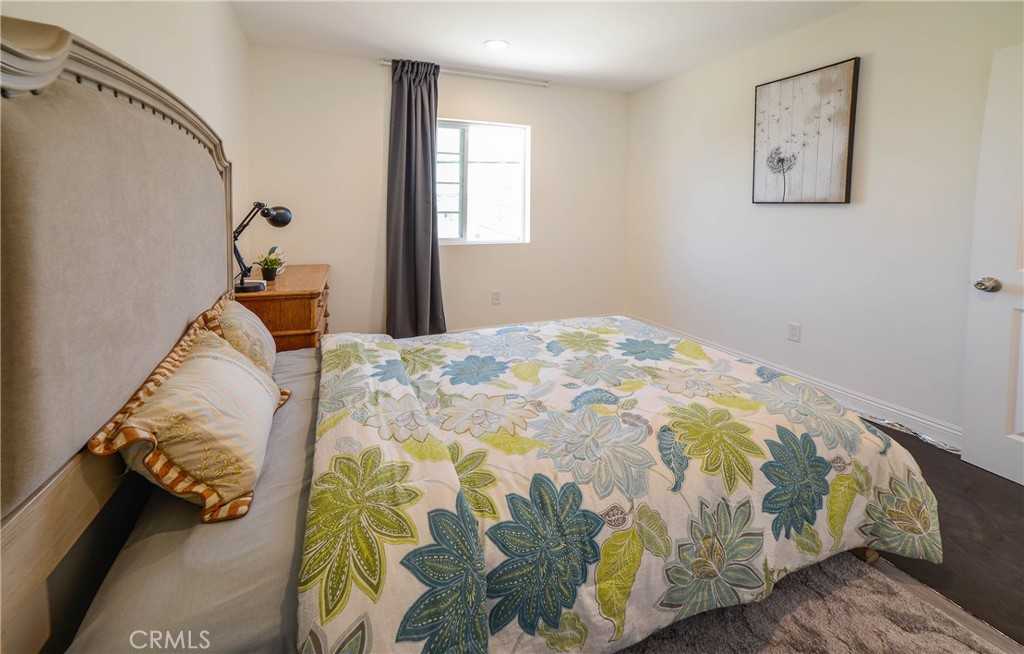 1702 S 8th St #1702 - Photo 5 of 16