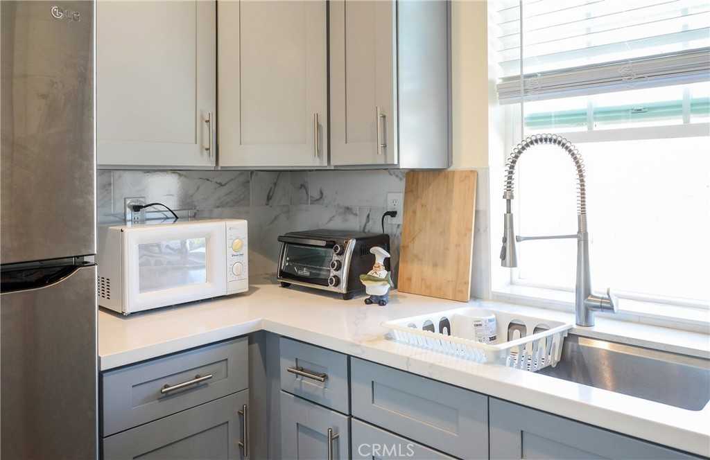 1702 S 8th St #1702 - Photo 6 of 16