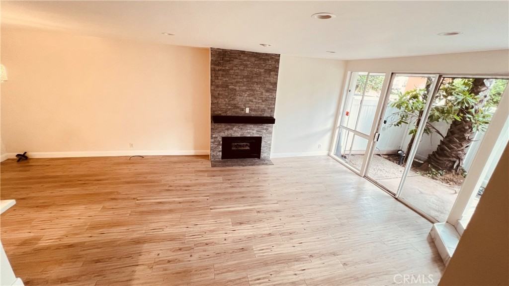 17836 Magnolia Blvd #17836 - Photo 3 of 18