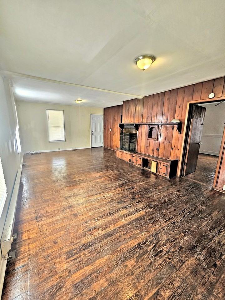 314 8th Ave Nw - Photo 3 of 8