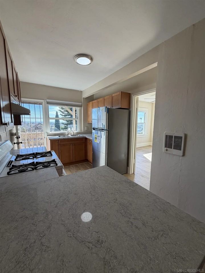 2473 Market St #2473-6 - Photo 4 of 10