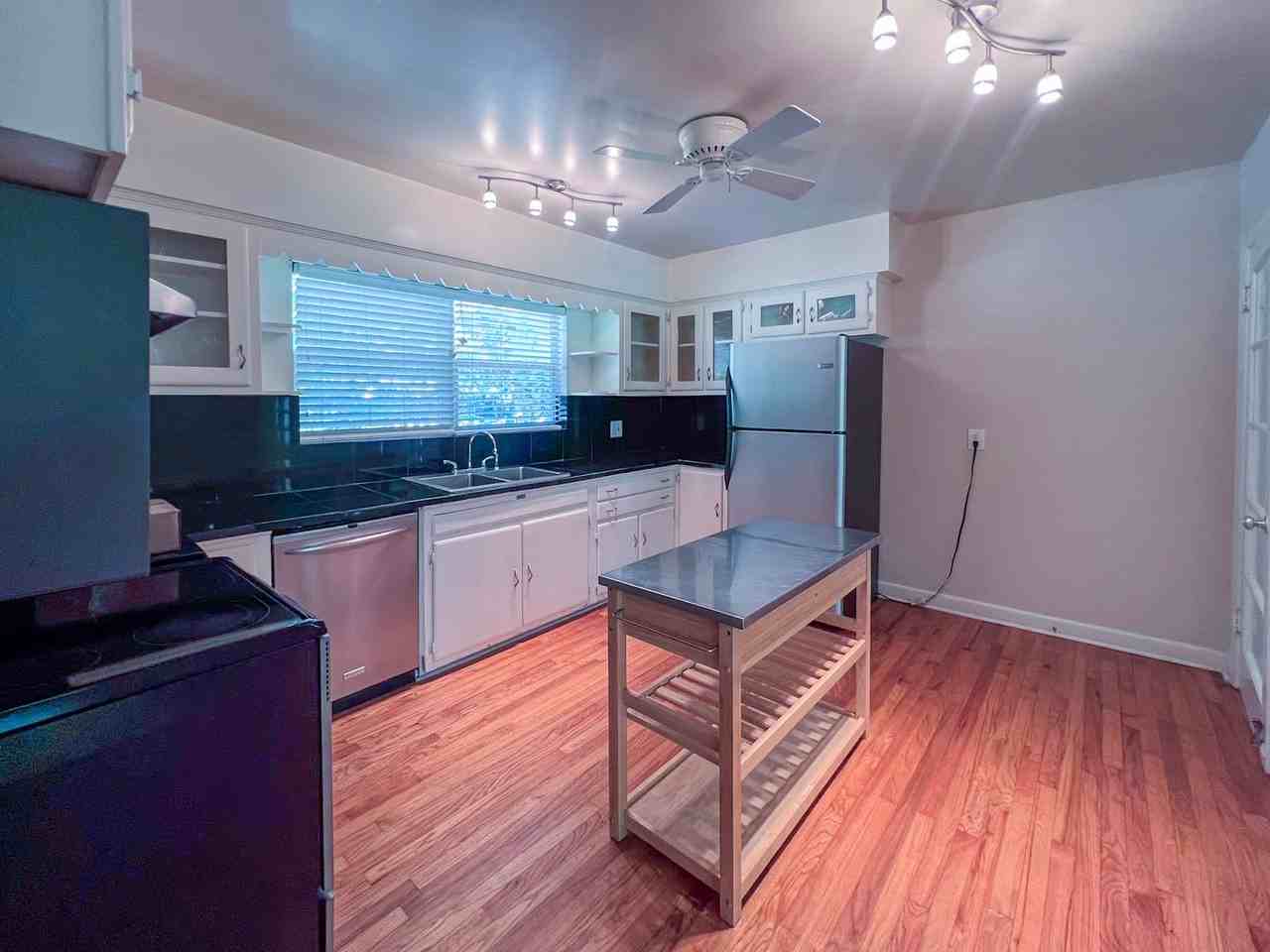 1516 Nw 14th Ave - Photo 4 of 31