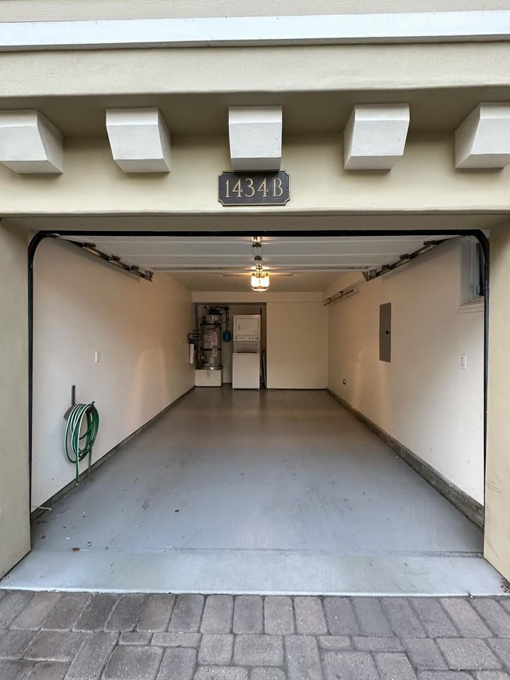 1434 Laguna St #1434B - Photo 5 of 11