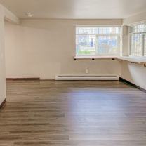 210 10th Ave E - Photo 1 of 1