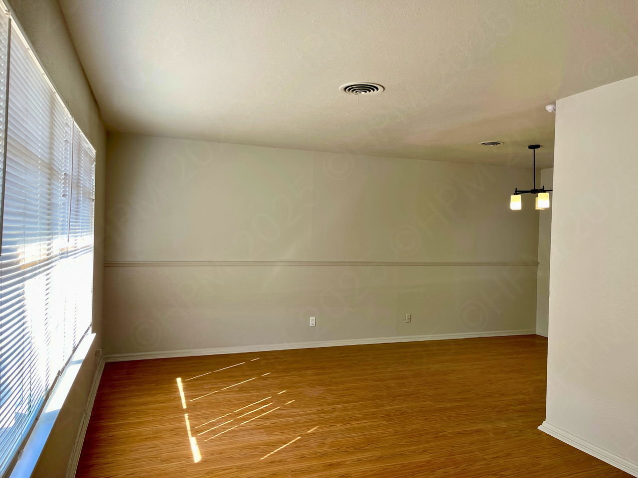 4539 Eisenhauer Rd - Photo 6 of 20