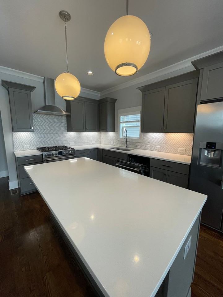 1104A W Grove Ave - Photo 4 of 41