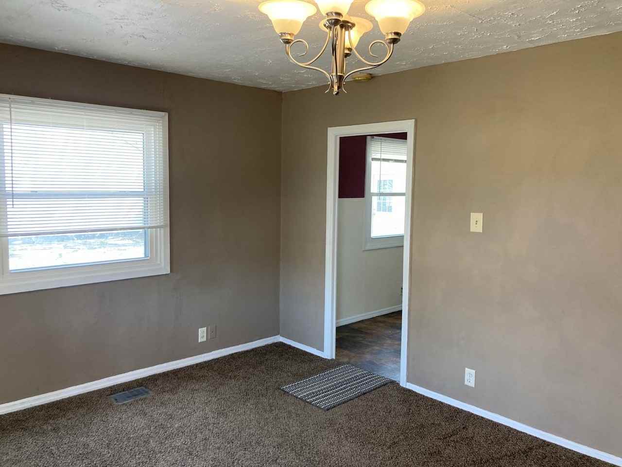 431 Dodge St - Photo 2 of 7