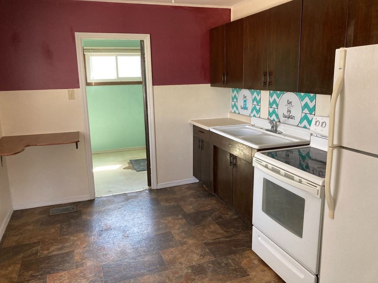 431 Dodge St - Photo 6 of 7