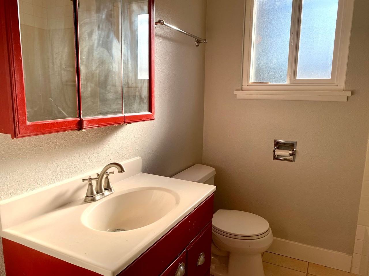 8637 Beacon Ave S - Photo 5 of 23