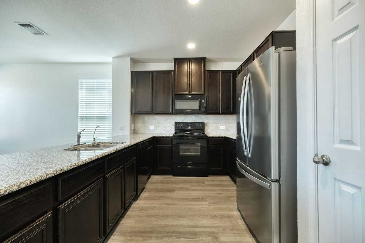 13813 James Garfield St - Photo 2 of 12