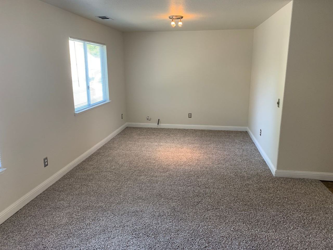 2751 Revere Ln - Photo 5 of 26