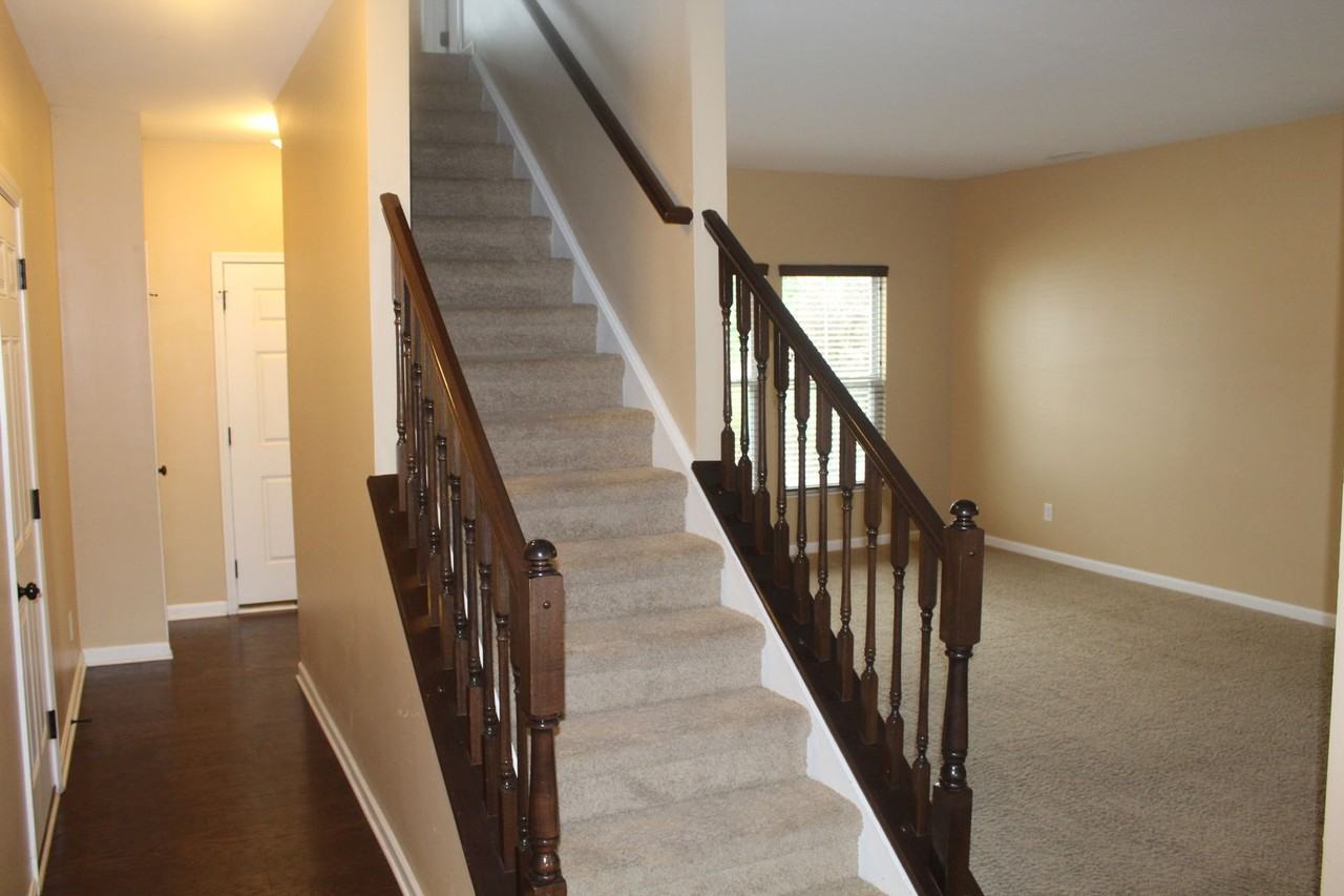 2220 Mcgregor Ct - Photo 4 of 14