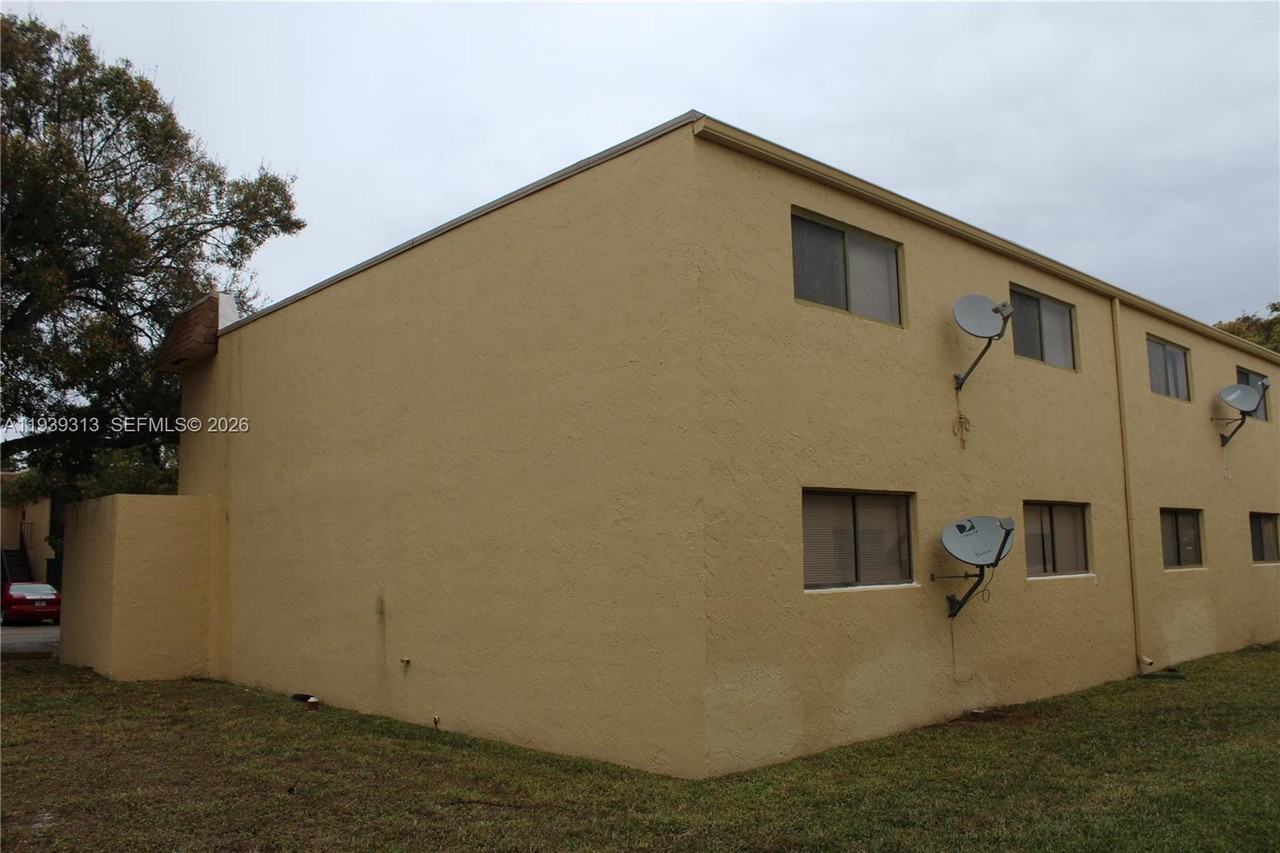 1245 S Flagler Ave #1245-304 - Photo 2 of 16