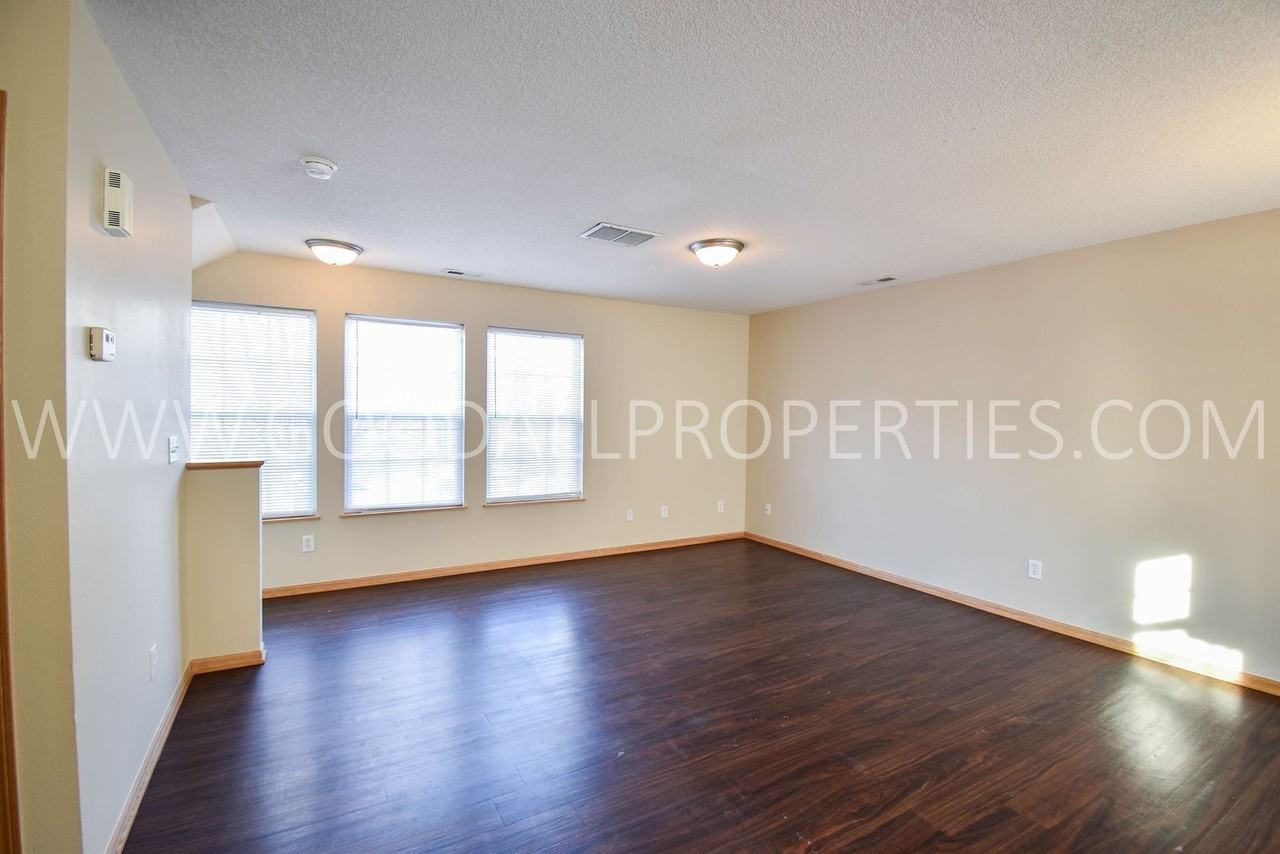 15211 Greenbelt Dr - Photo 6 of 18