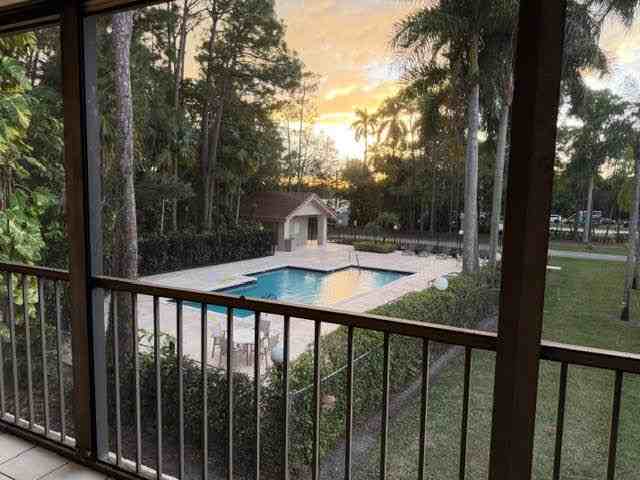 5790 Coach House Cir #5790G - Photo 7 of 26