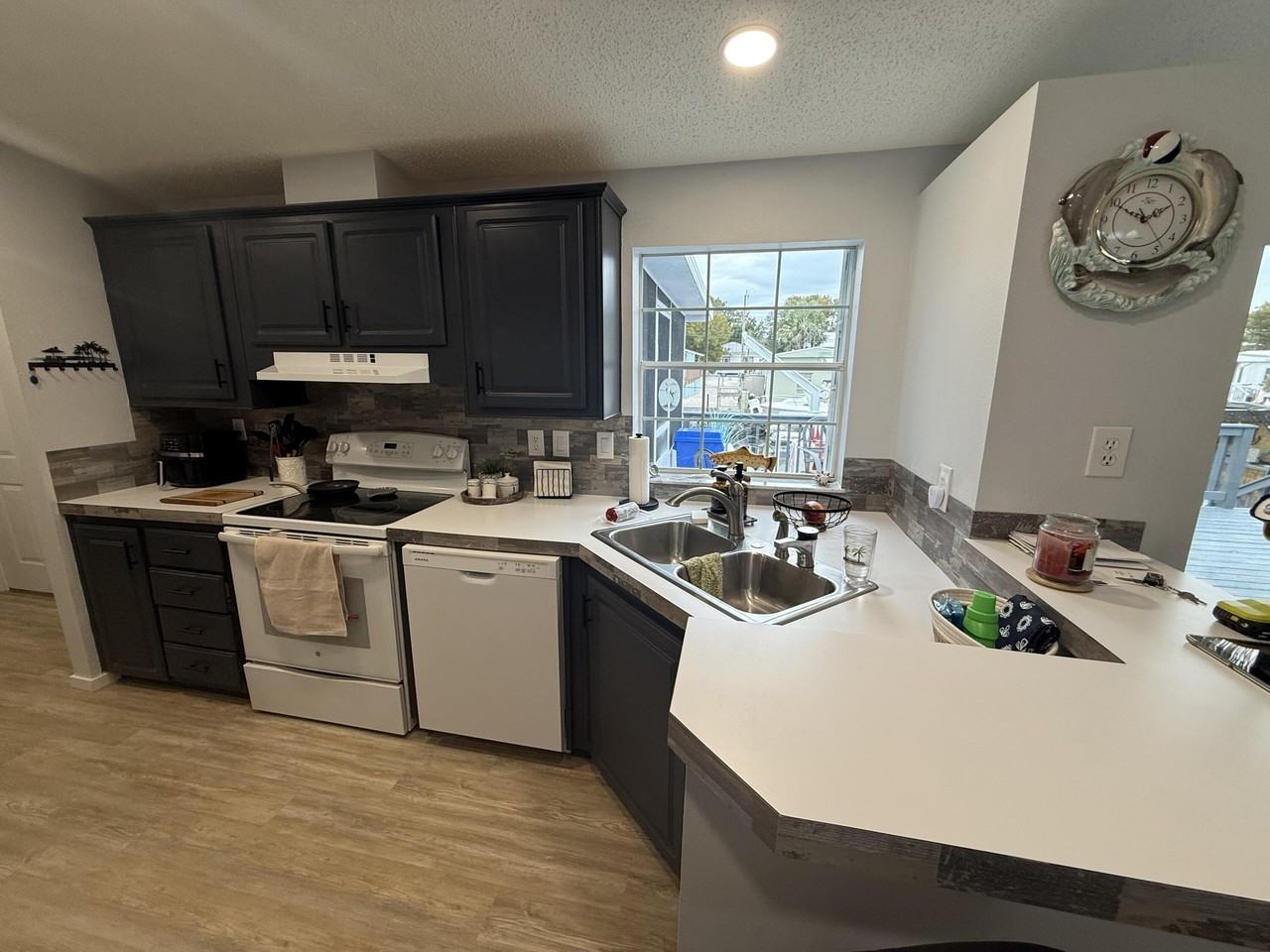 220 Taylor Dr #220 - Photo 3 of 23