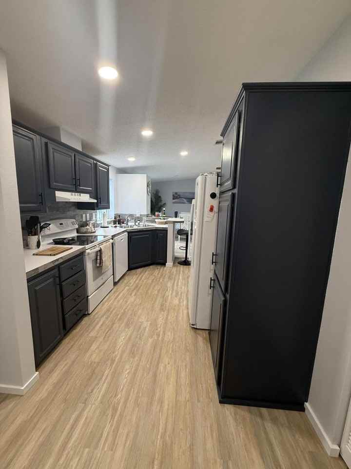 220 Taylor Dr #220 - Photo 5 of 23