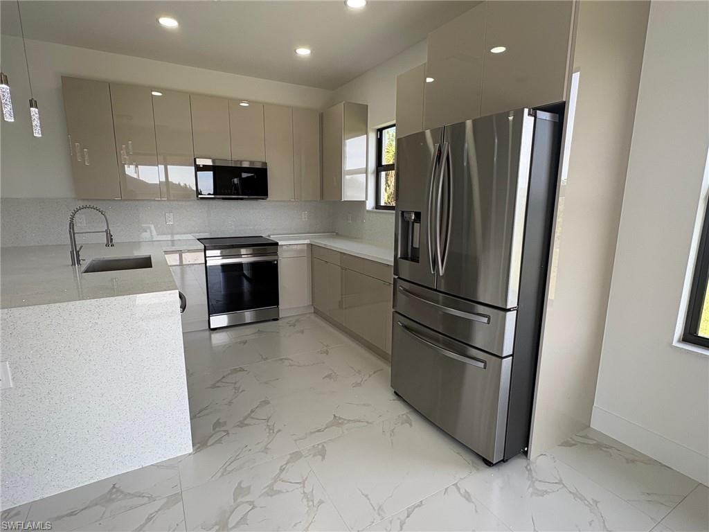 2600 Ann Ave N #2600 - Photo 3 of 15