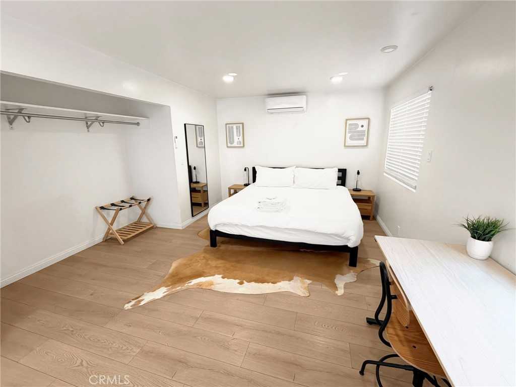 420 W Graves Ave #420B - Photo 7 of 12