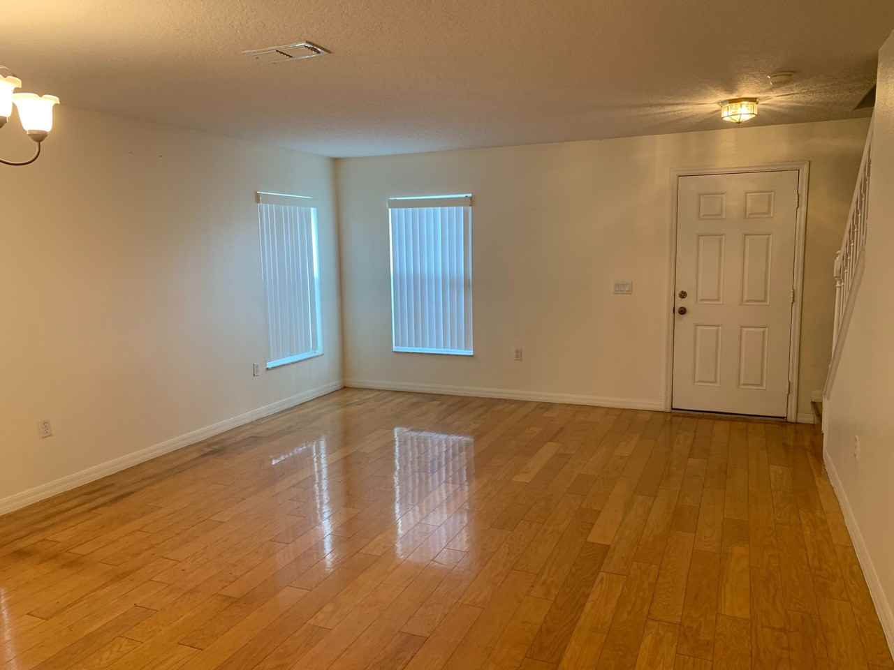 2724 Lyndscape St - Photo 3 of 26