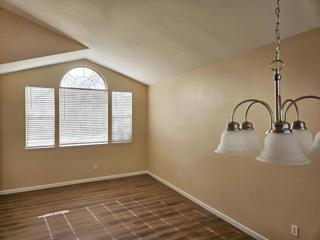 1715 Mount Silliman Way - Photo 2 of 19