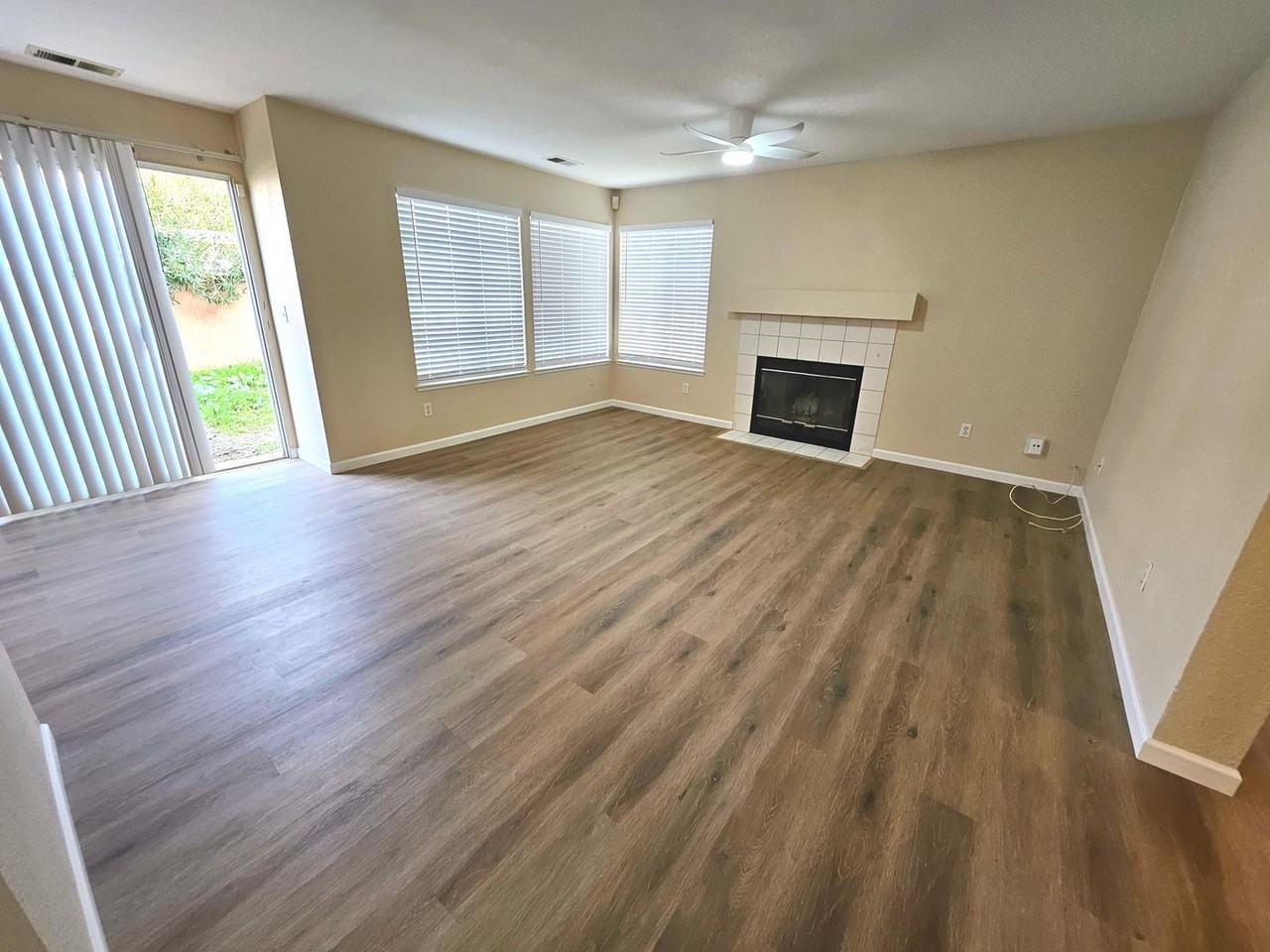 1715 Mount Silliman Way - Photo 7 of 19