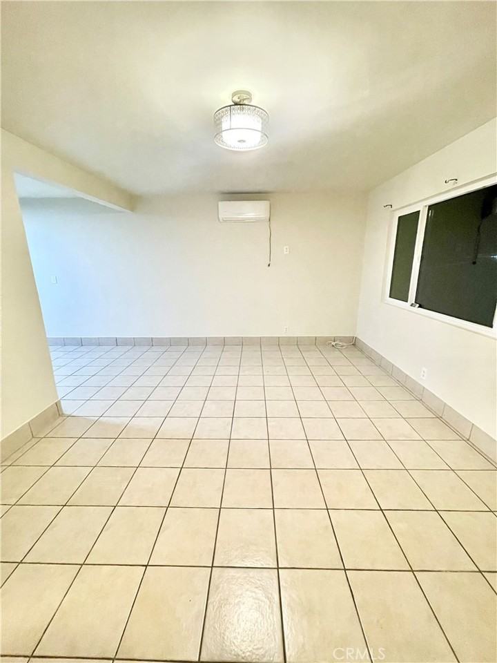 430 S Curtis Ave #430 - Photo 2 of 7