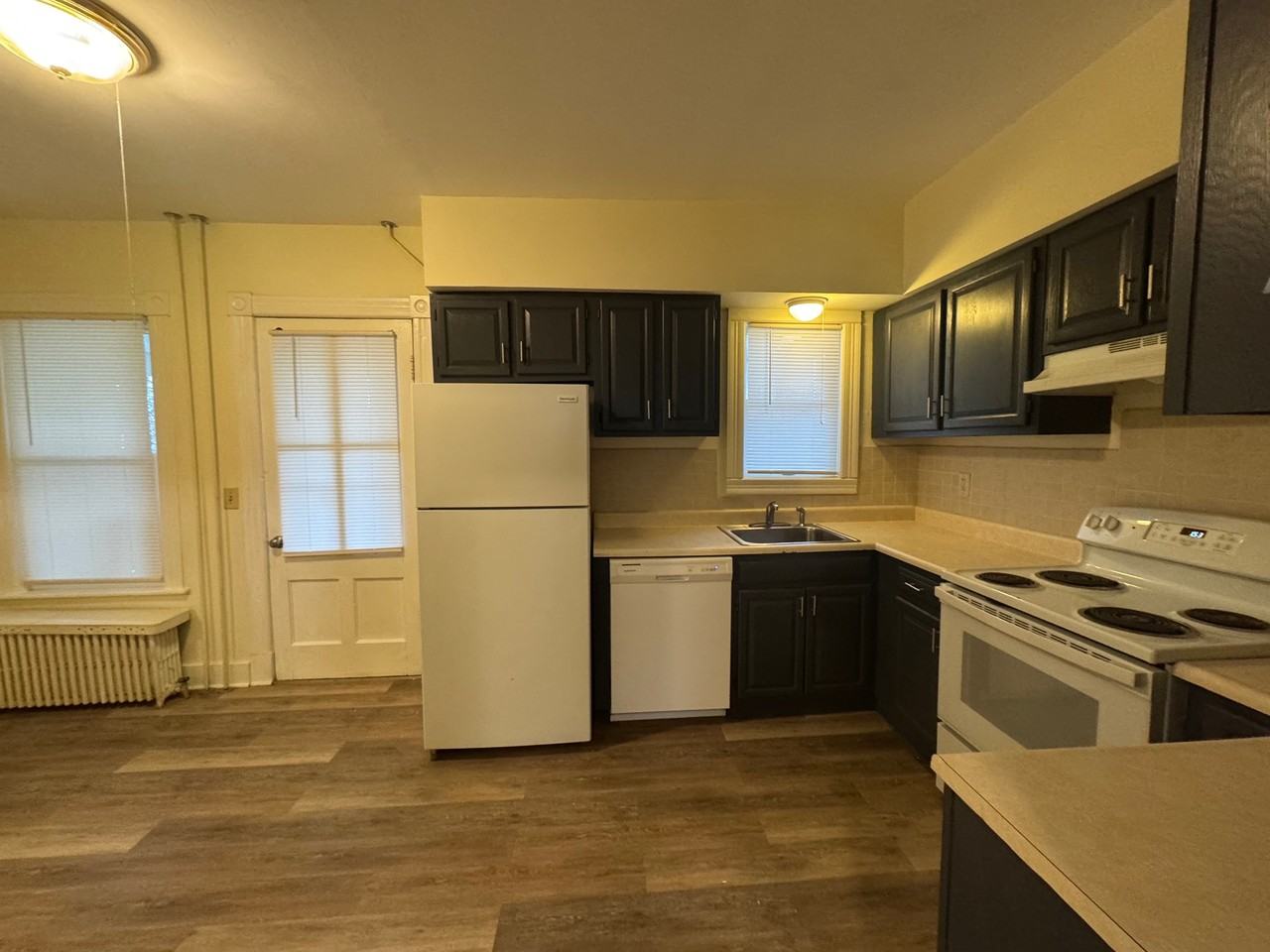 110112 Spring St #112SPRING - Photo 3 of 17