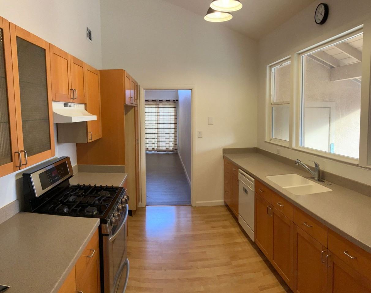 1206 Mount Vernon Dr - Photo 4 of 14