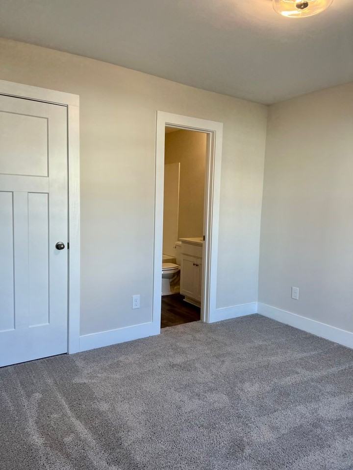 253 Wahoo Cir - Photo 3 of 23