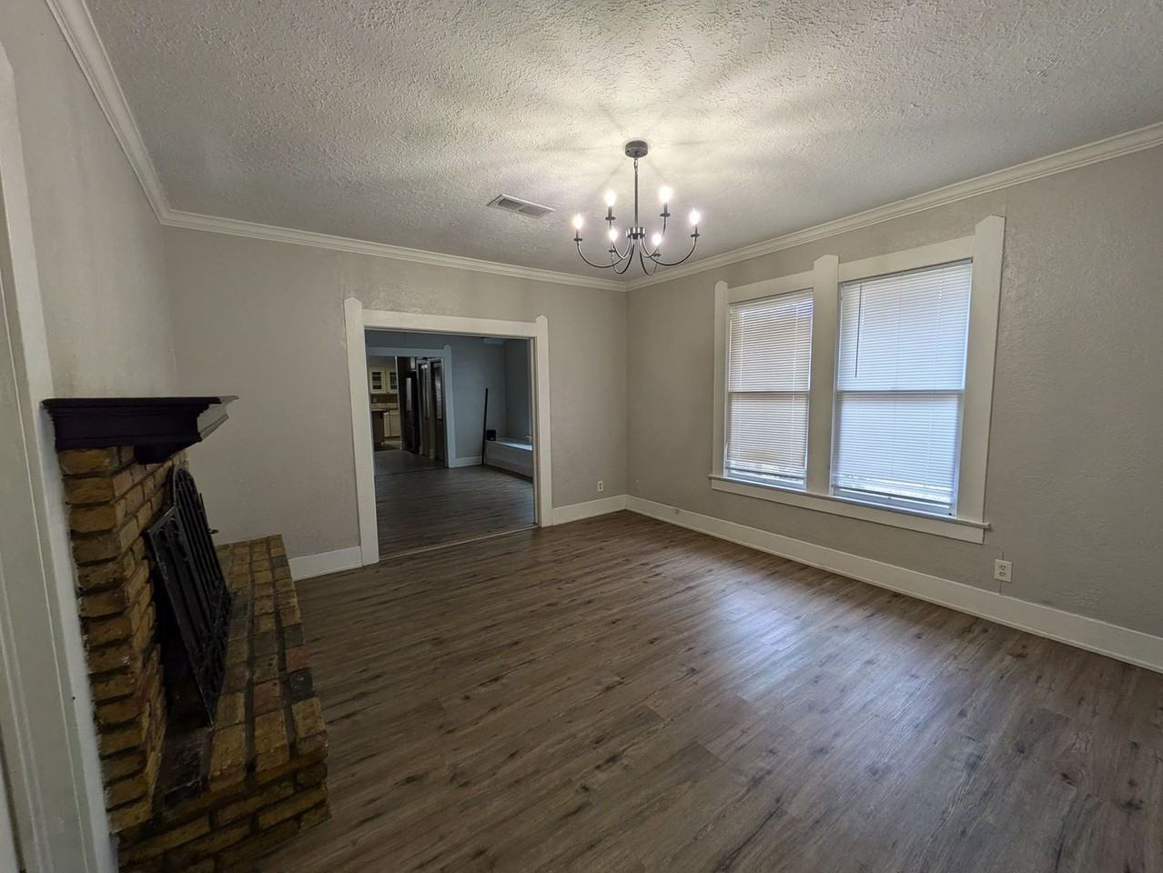 1897 Harrison St - Photo 3 of 22