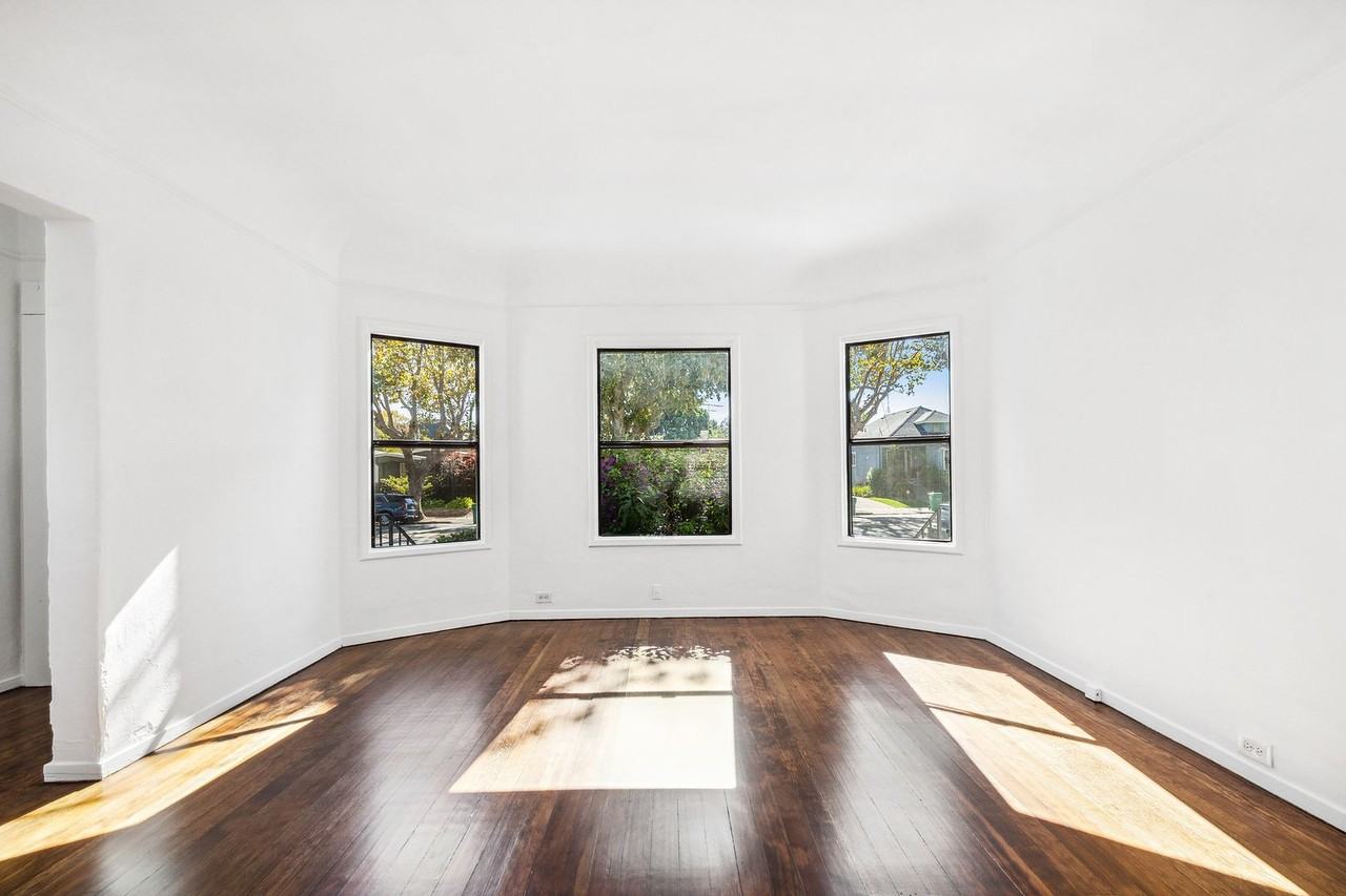 1033 Central Ave - Photo 5 of 31