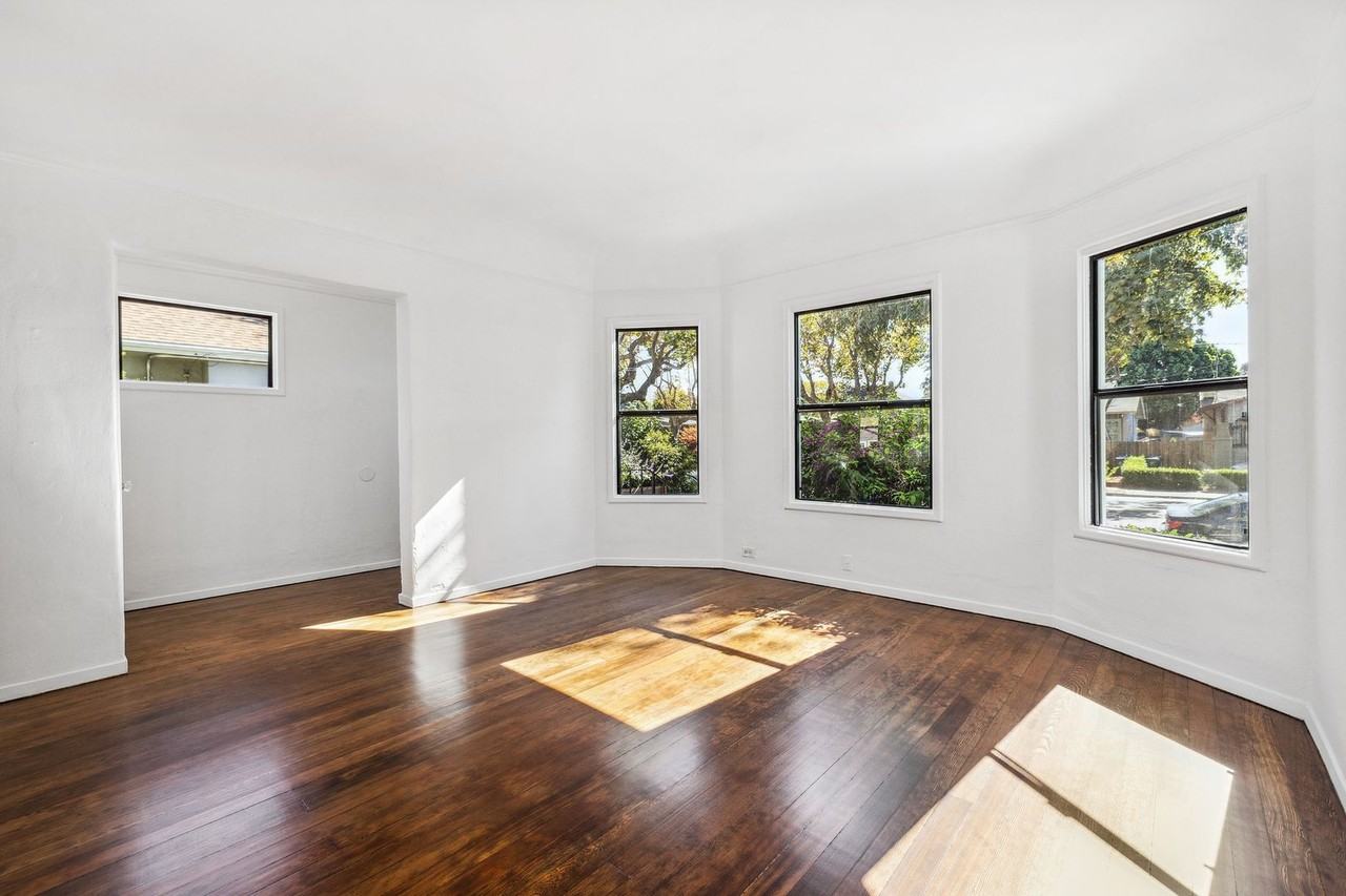 1033 Central Ave - Photo 6 of 31