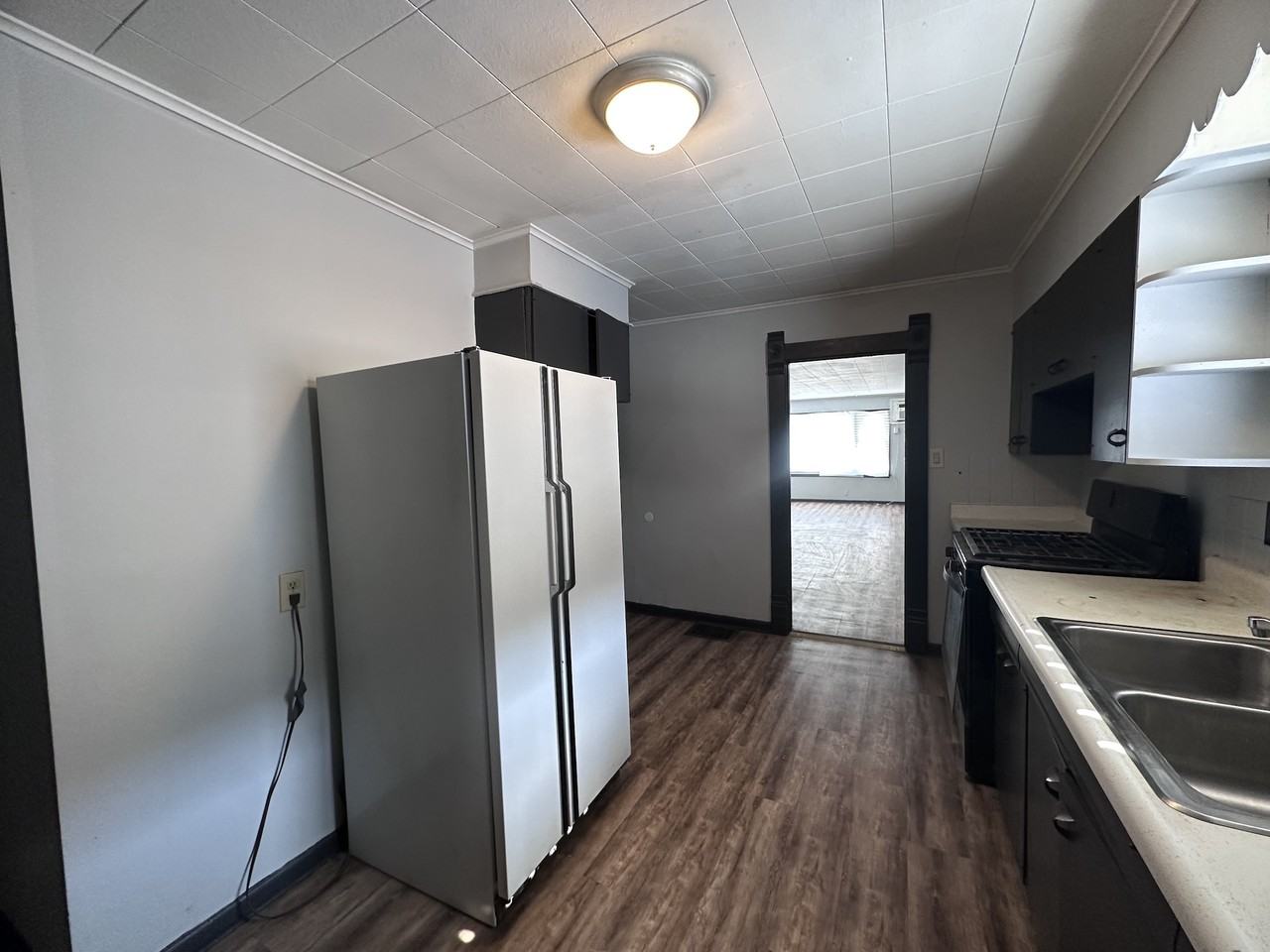 1018 Chandler St - Photo 3 of 17