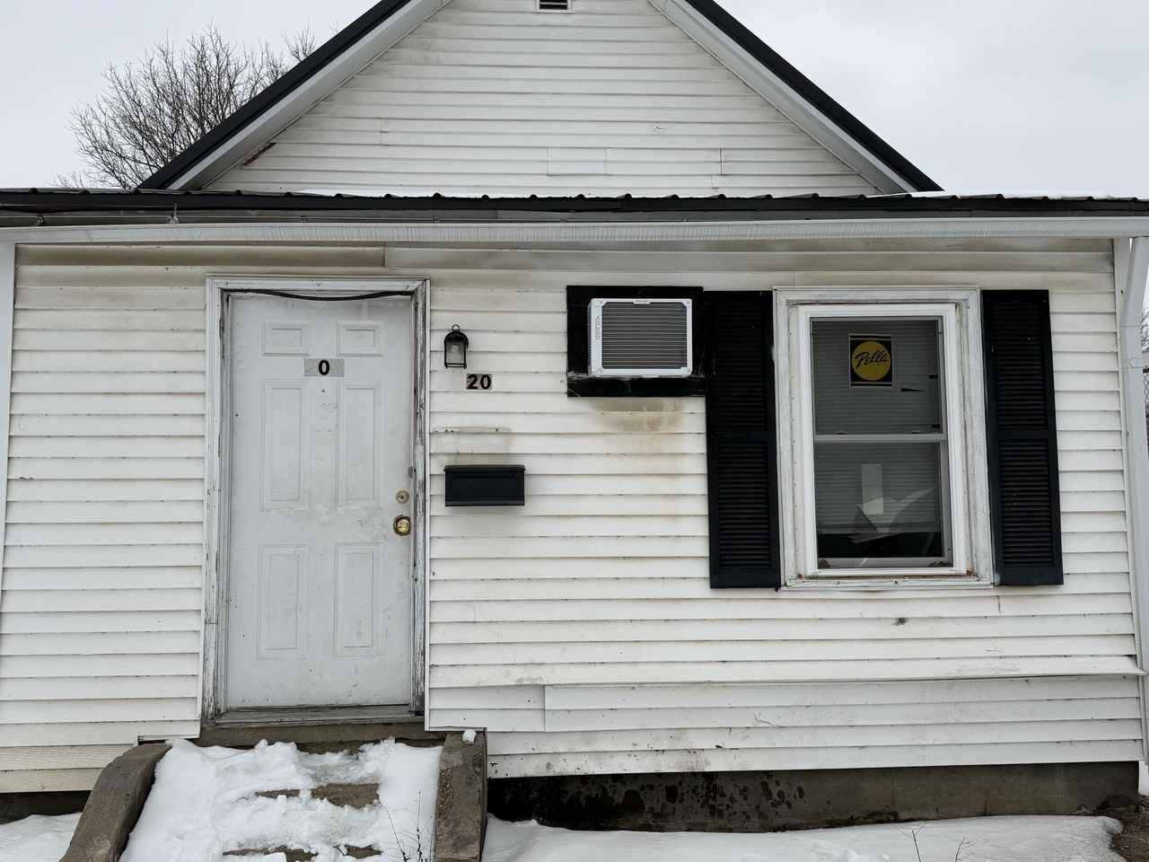 20 Elizabeth St Apt B - Photo 2 of 8