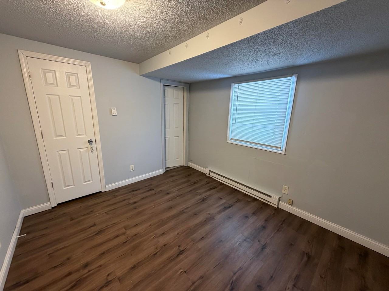 20 Elizabeth St Apt B - Photo 7 of 8