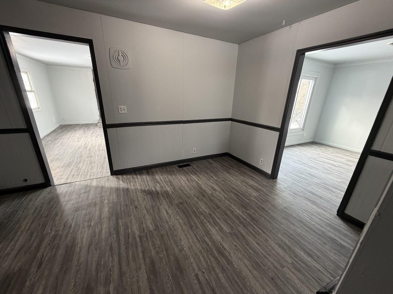 1606 Glenview Ave - Photo 4 of 17