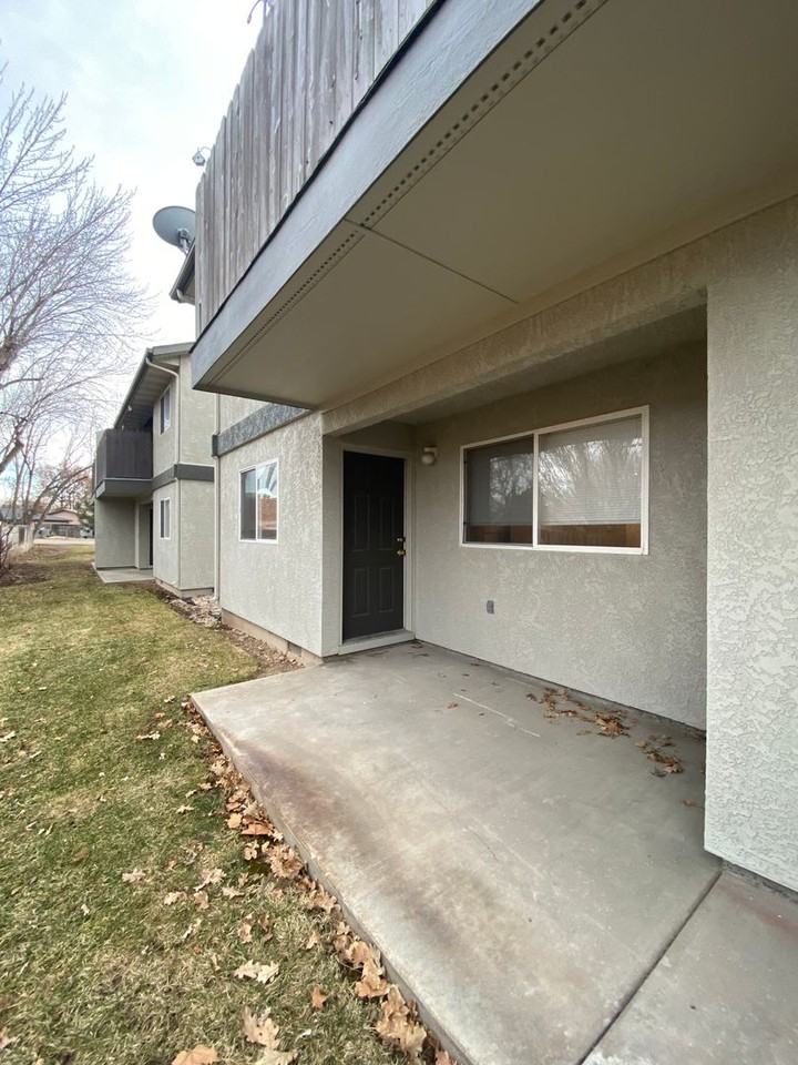 331 S Meridian Rd #202 - Photo 4 of 19