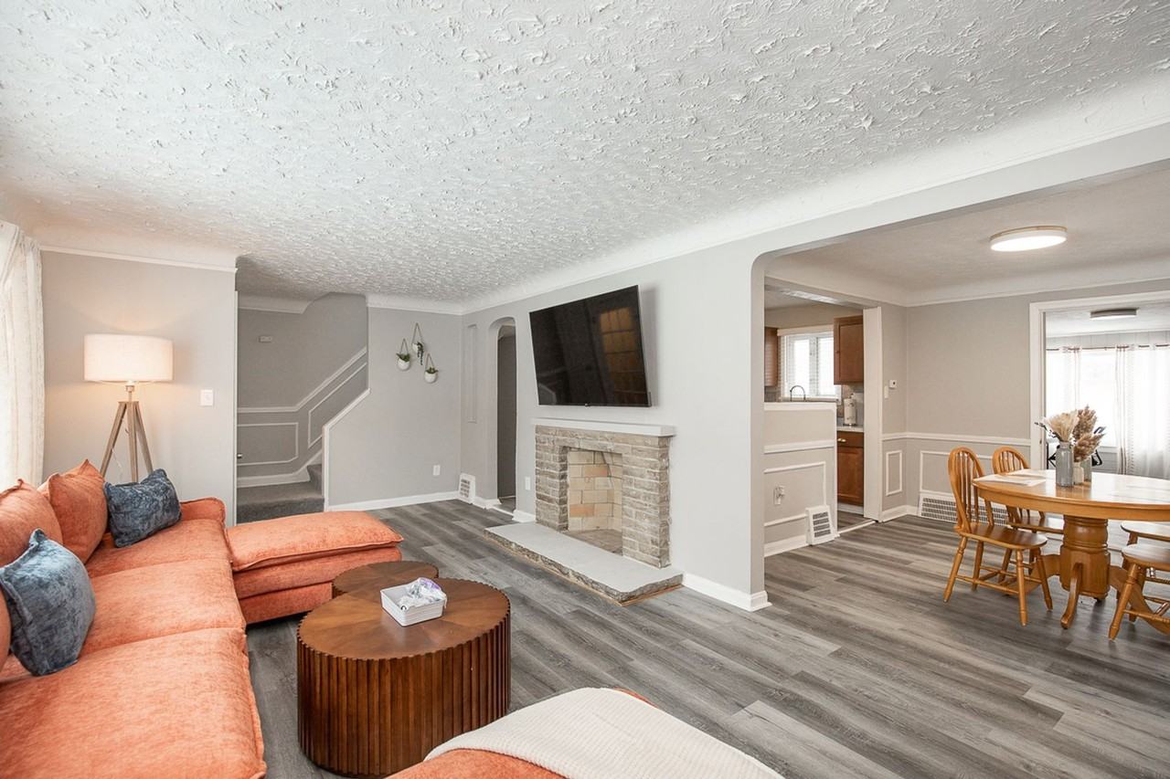 17104 Eldamere Ave - Photo 3 of 32