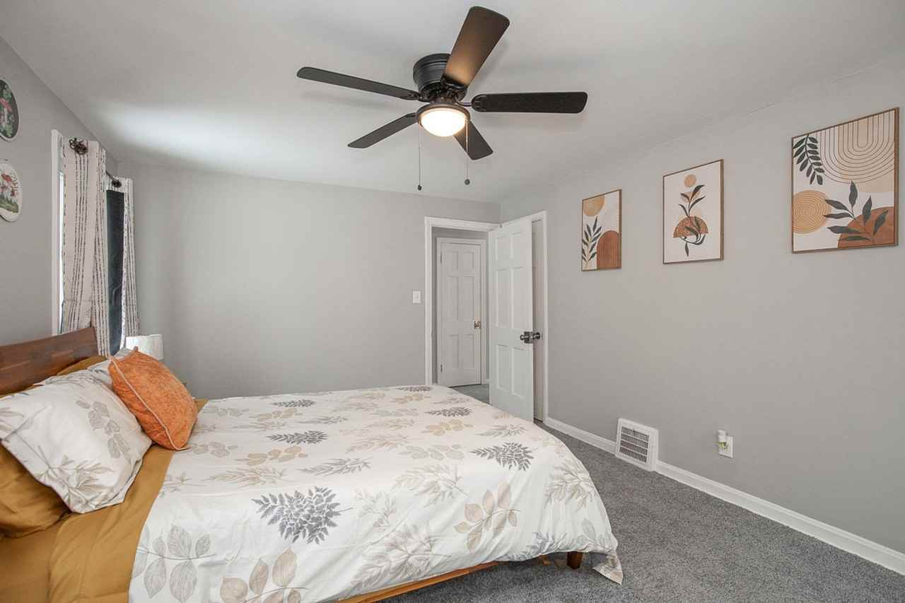 17104 Eldamere Ave - Photo 6 of 32