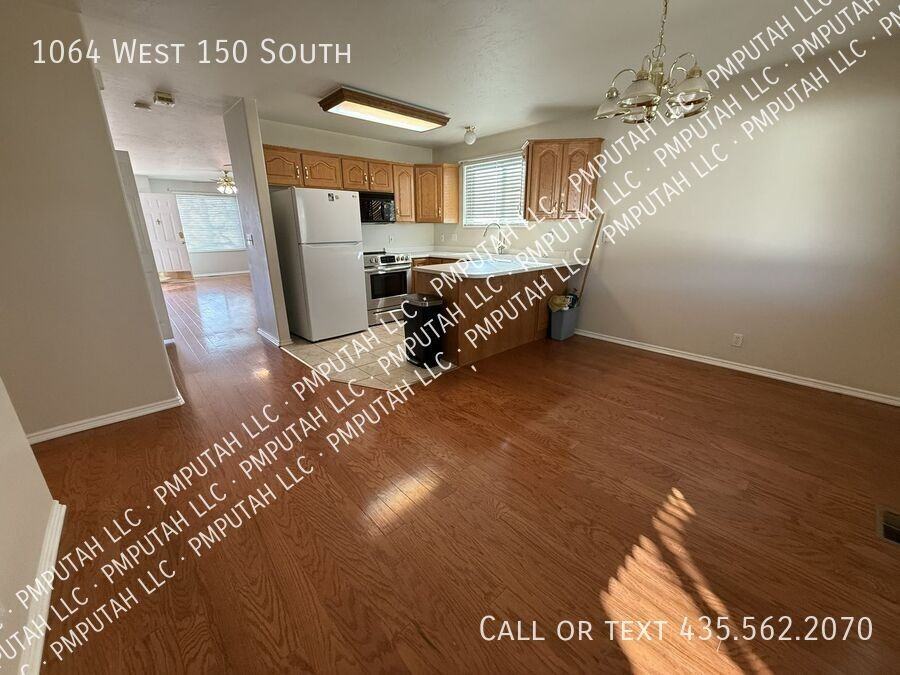 1064 W 150 S - Photo 5 of 28