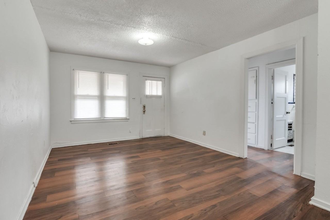 1225 Carverdale Dr - Photo 3 of 32